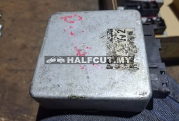 TOYOTA PRIUS C STEERING ECU (89650-52B71) W2