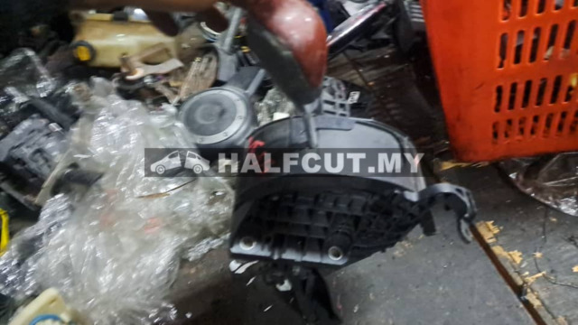 TOYOTA VELLFIRE 3.5 GEAR LEVEL