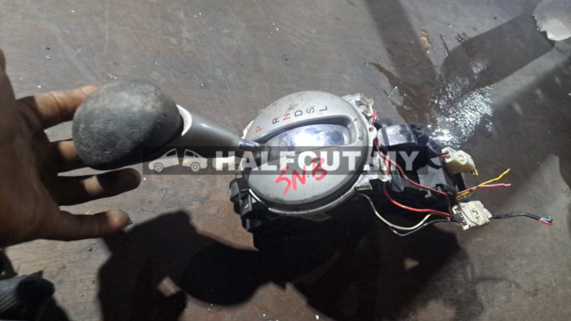 HONDA CIVIC  SNB 1.8 GEAR LEVEL