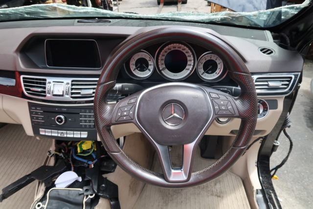 MERCEDES BENZ W212 E200 2016 HALF CUT
