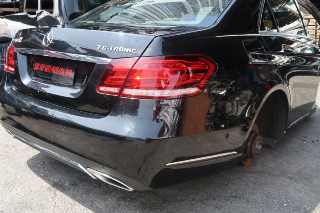 MERCEDES W212 E200 2016 REAR CUT