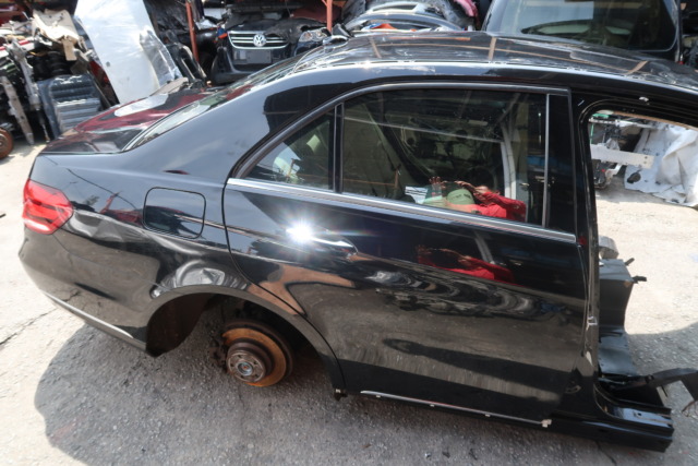 MERCEDES W212 E200 2016 REAR CUT