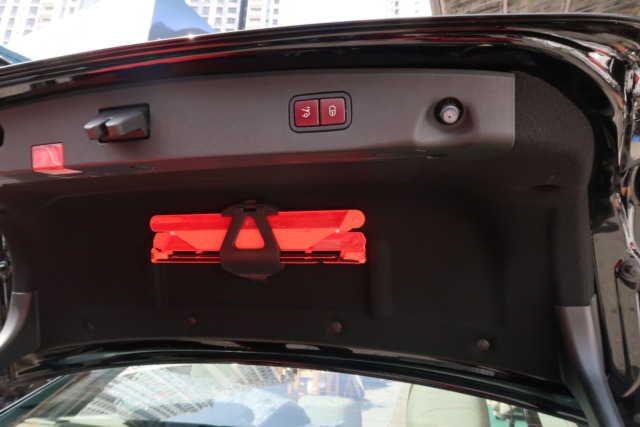 MERCEDES W212 E200 2016 REAR CUT