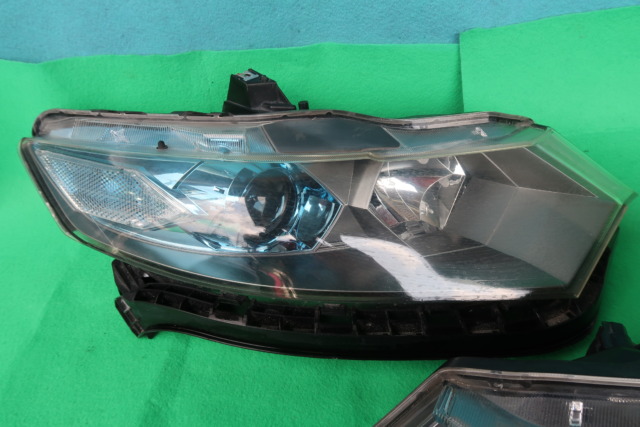 HONDA INSIGHT HEADLAMP