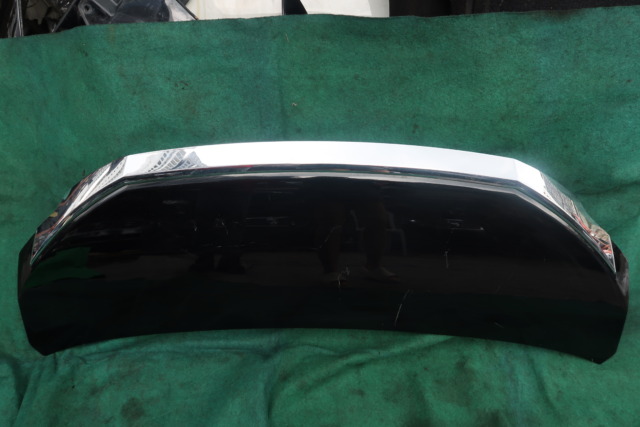 TOYOTA ALPHARD AGH30 BONET WITH CHROME