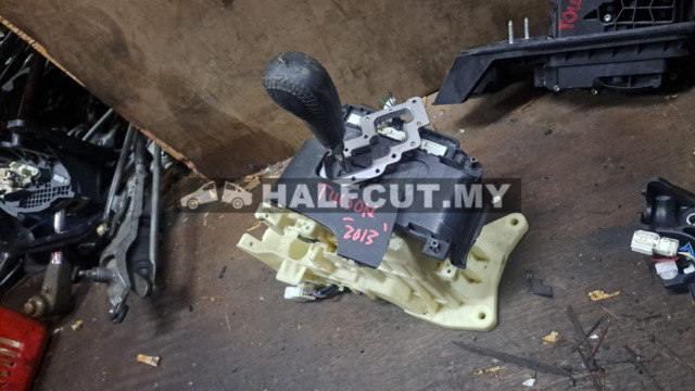 HYUNDAI TUCSON 2013  GEAR LEVER