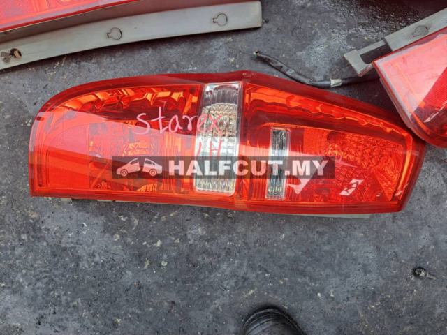 HYUNDAI STAREX A2 TAIL LAMP (92402-4H0) LH