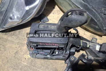 FORD FIESTA 2013GEAR LEVEL