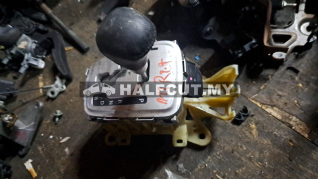 MITSUBISHI MIRAGE GEAR LEVEL
