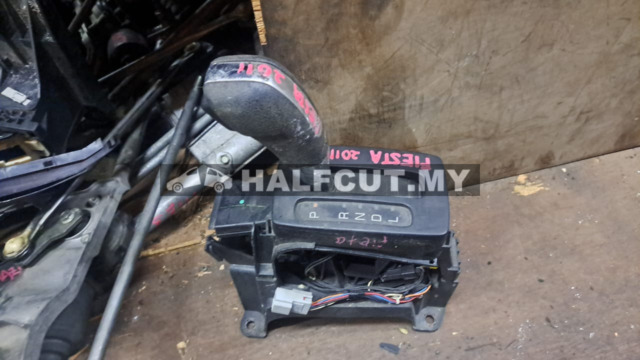 FORD FIESTA 2011 GEAR LEVEL