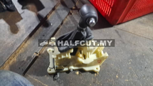 KIA CERATO K3 GEAR LEVEL