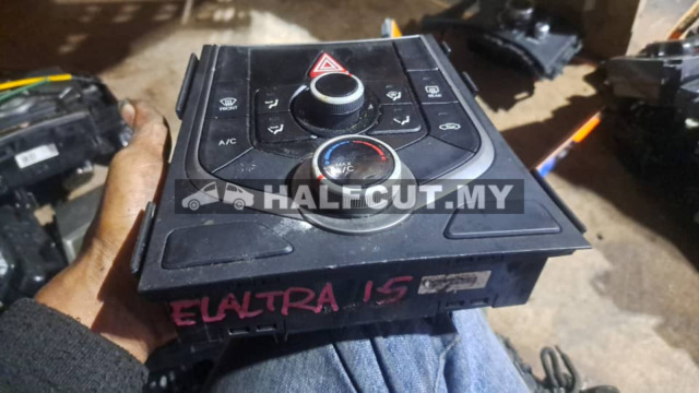 HYUNDAI ELANTRA AIRCOND PENEL SWIFT
