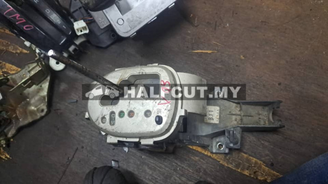 TOYOTA VIOS NCP93 GEAR LEVEL