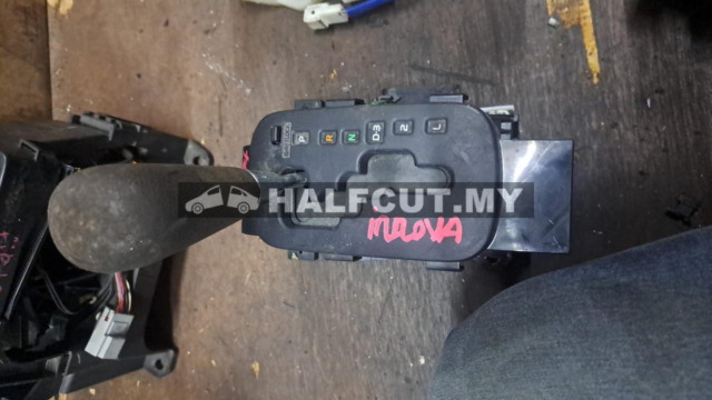 TOYOTA INNOVA GEAR LEVEL
