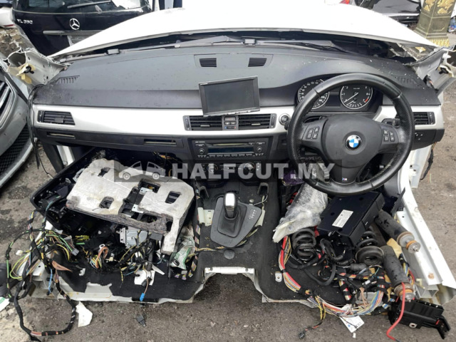 New Stock Arrival！🇯🇵🇯🇵🇯🇵 BMW 3 Series E92 M-Sport Halfcut Ready Stock！🔥🔥 Engine Model : N46N LCI 2000cc