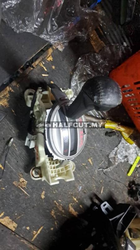 HONDA JAZZ 09 GEAR LEVEL