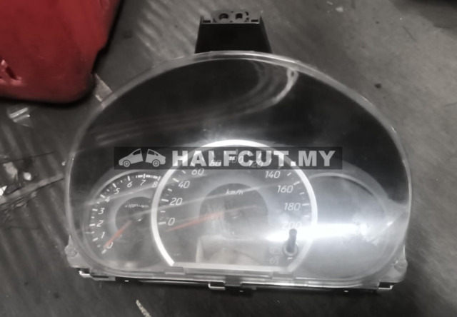 MITSUBISHI MIRAGE METER
