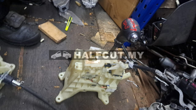 KIA SPORTAGE 2013 GEAR LEVEL