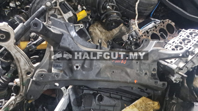 TOYOTA PRIUS C 1NZ FRONT CROSSMEMBER