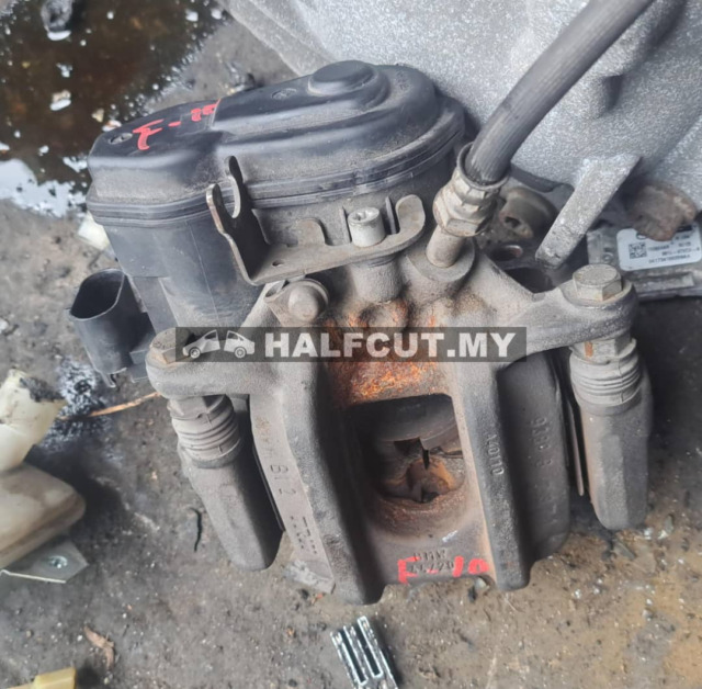 BMW F10 N20 REAR CALIPER R/R