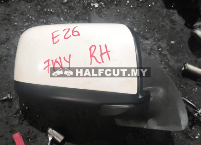 NISSAN E26 SM 7WY RH