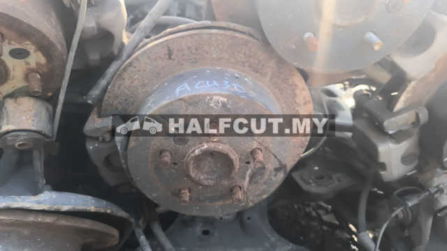 TOYOTA HARRIER ACU30 REAR AXLE
