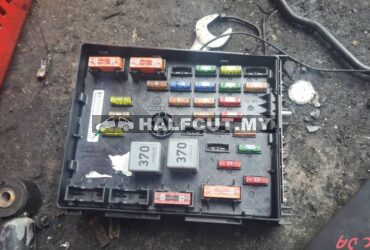 VOLKSWAGEN PASSAT B7 CDA FUSE BOX (3C0 937 125 A)