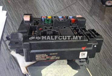 MITSUBISHI LANCER EVO 10 FUSE BOX (8637A646)
