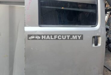 DAIHATSU GRAN MAX SIDE DOOR R/R