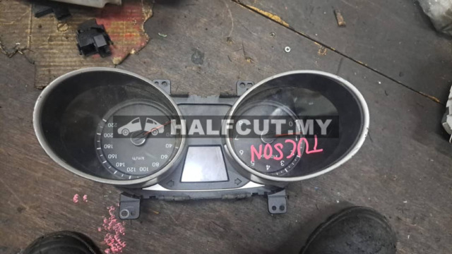 HYUNDAI TUCSON  METER(94002-2S065) A17