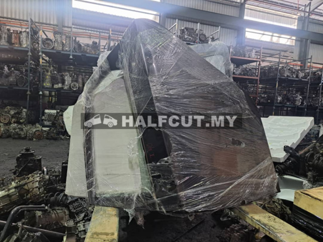 HYUNDAI I40 REAR DOOR R /L