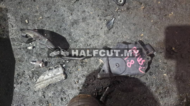 TOYOTA PRIUS C 1.8 PEDAL SENSOR