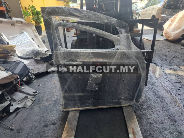 HONDA ODYSSEY RC1 FRONT DOOR F/R