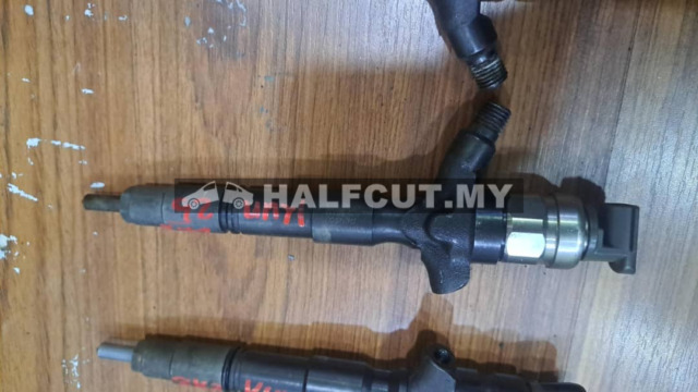 TOYOTA HILUX KUN26 2KD INJECTOR NOZZLE