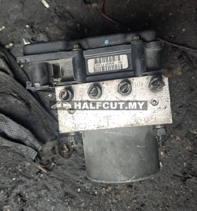 NISSAN TEANA J32 2.0 ABS PUMP (T)