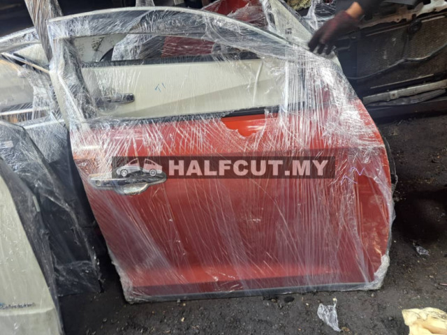 HYUNDAI TUCSON  G4NA 2018 FRONT DOOR F/ R