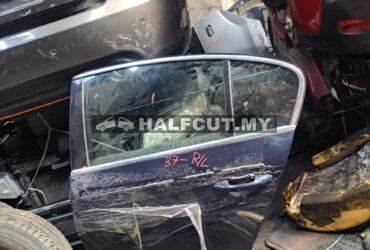 VOLKSWAGEN PASSAT B7 CDA REAR DOOR R/L