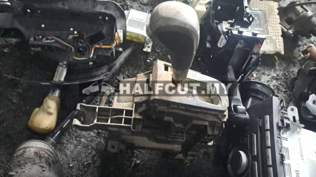 CHEVROLET CRUZE 1.8 GEAR LEVEL