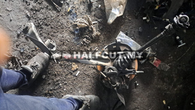 MAZDA 3 2010 FRONT AXLE F/ R ABS