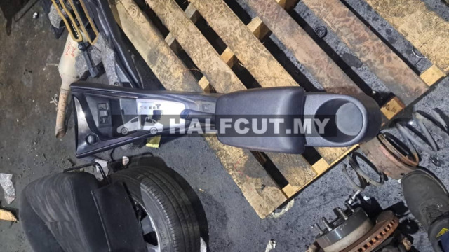 TOYOTA VIOS NCP150  CONSOLE BOX