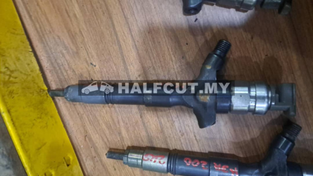 TOYOTA HIACE KDH200 2KD INJECTOR NOZZLE
