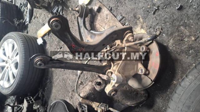 HONDA CIVIC FL1 REAR AXLE RH ABS