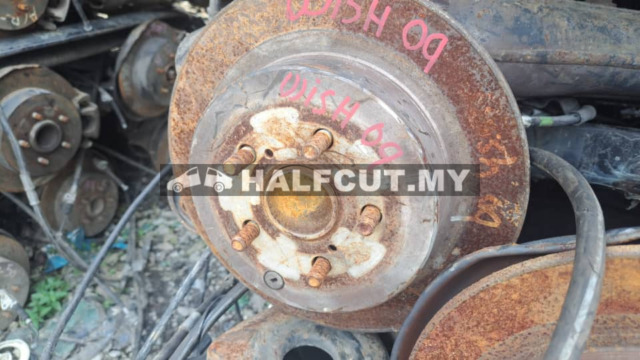 TOYOTA WISH 09 REAR AXLE