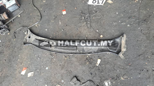 FORD FIESTA 1.0 WIPER COVER