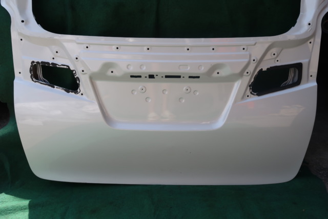 TOYOTA ALPHARD AGH30 REAR BONNET (22721)