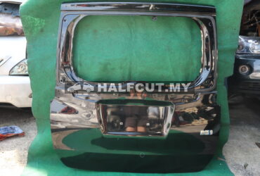 TOYOTA VOXY REAR BONNET (22719)