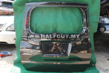 TOYOTA VOXY REAR BONNET (Y80370)