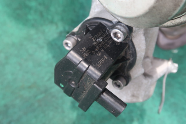 MERCEDES W205 C200 TURBO(270920)