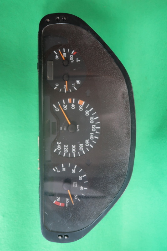 MERCEDES W202 METER