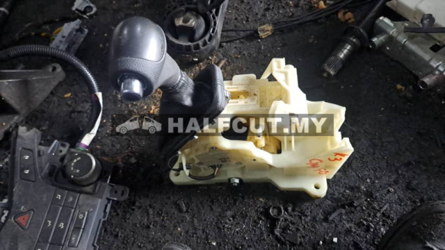 KIA CERATO K3 G4FG GEAR LEVEL (